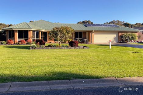 18 Woodlands Gr, Safety Beach, VIC 3936