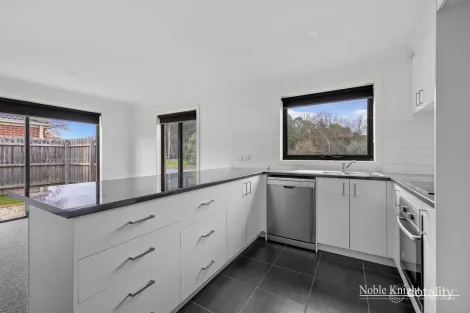 Property photo of 5 Whatton Place Yea VIC 3717