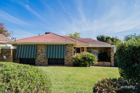 74 Mitchelmore St, Turvey Park, NSW 2650