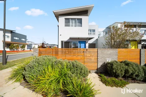 Property photo of 2 Ferrari Court Strathnairn ACT 2615