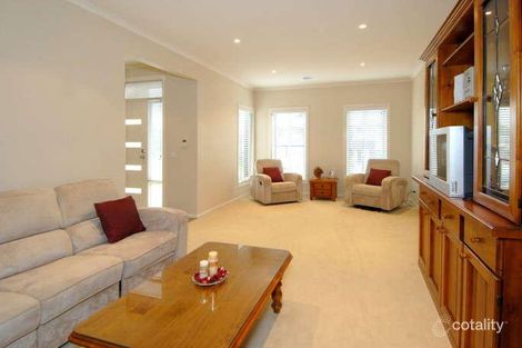 Property photo of 9 Heritage Court Macleod VIC 3085
