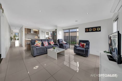 Property photo of 21 Valencia Circuit Cranbourne VIC 3977