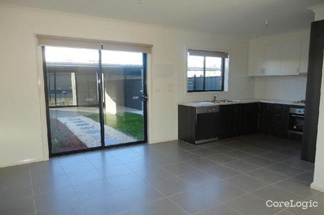 Property photo of 29 Huntingfield Street Craigieburn VIC 3064