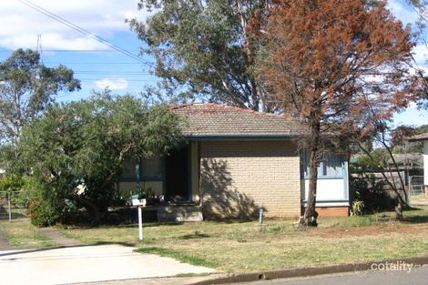 33 Manila Rd, Lethbridge Park, NSW 2770