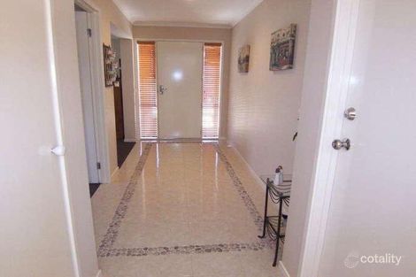 Property photo of 23 Stringybark Close Manor Lakes VIC 3024