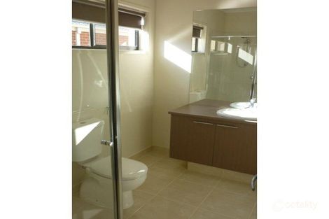 Property photo of 8 Barnett Drive Kangaroo Flat VIC 3555