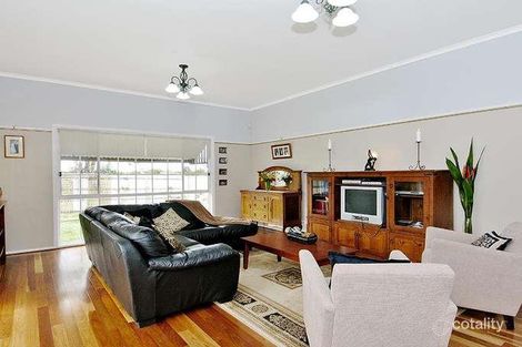 Property photo of 16 Roland Avenue Strathmore VIC 3041