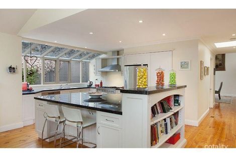 Property photo of 12 Rochester Road Canterbury VIC 3126