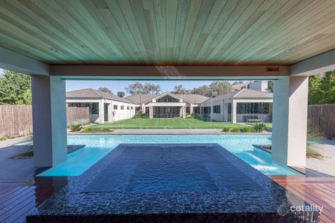 Property photo of 34 Lambourn Drive West Wodonga VIC 3690