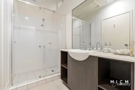 Property photo of 34/24-38 Little Bourke Street Melbourne VIC 3000