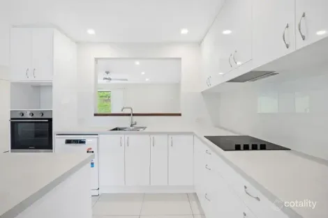 Property photo of 8 Cherokee Crescent Mudgeeraba QLD 4213