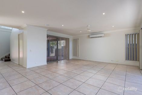 Property photo of 2/216-220 Patricks Road Ferny Hills QLD 4055