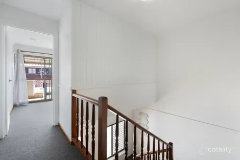 Property photo of 3/11 Hooker Boulevard Broadbeach Waters QLD 4218