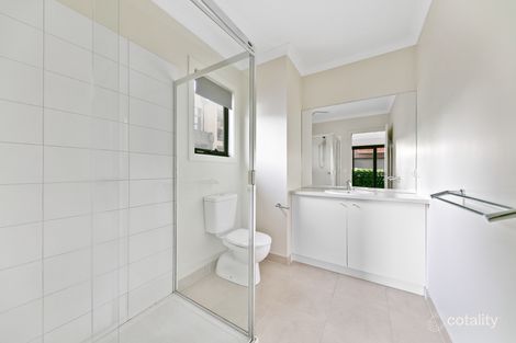 Property photo of 14/8 The Crossing Caroline Springs VIC 3023