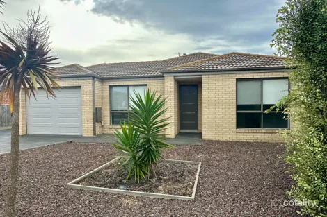 2 Silverstone Dr, Cowes, VIC 3922