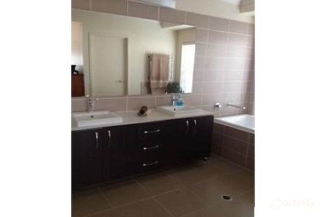 Property photo of 24 Bloomfield Court Ormeau QLD 4208