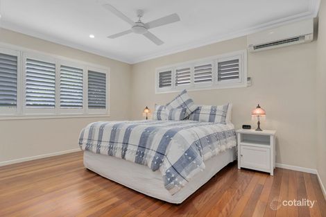Property photo of 14 Lewana Street Mansfield QLD 4122