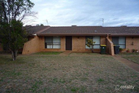 Property photo of 2/1 Forrest Crescent Dubbo NSW 2830