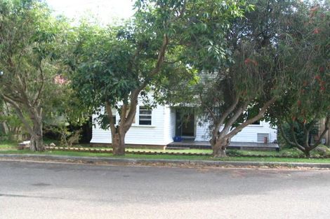 Property photo of 3 Stirgess Avenue Curl Curl NSW 2096