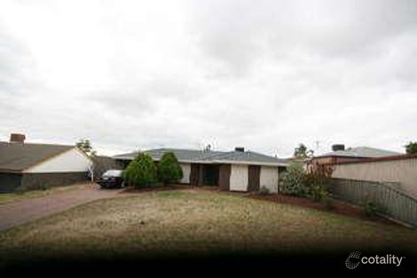 4 Mirrabooka Cres, Hallett Cove, SA 5158