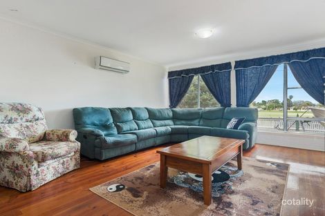 Property photo of 23 Bouvardia Crescent Frankston North VIC 3200