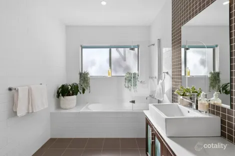Property photo of 1/35-41 Sturdee Parade Dee Why NSW 2099