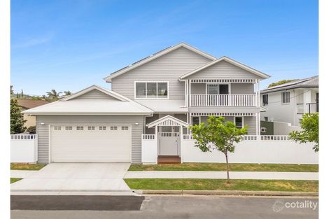 30 Sandpiper Dr, Burleigh Waters, QLD 4220