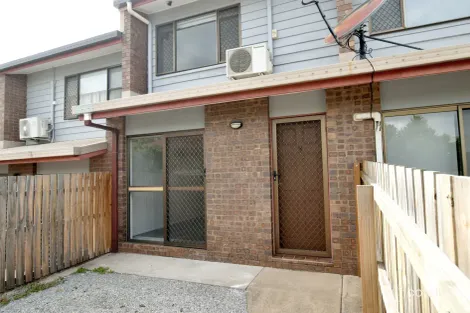 3/136 Oaka Lane, Gladstone Central, QLD 4680