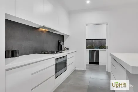 Property photo of 39 Garrard Crescent Clyde VIC 3978