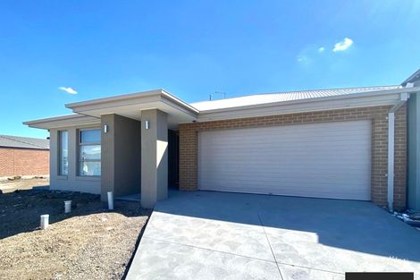 11 Yorkville Rd, Kalkallo, VIC 3064