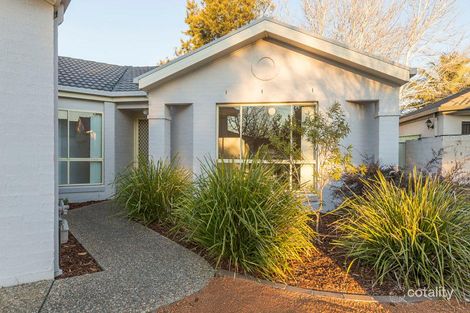 Property photo of 9 Waterview Gardens Jerrabomberra NSW 2619