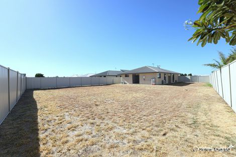 Property photo of 8 Baird Street Emerald QLD 4720