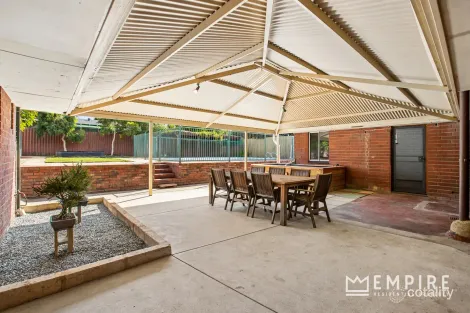 6 Varna Pl, Coolbellup, WA 6163