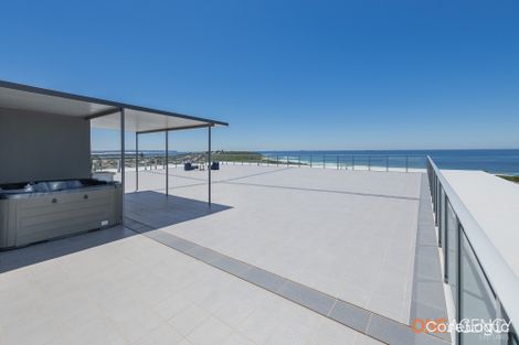 Property photo of 404/1 Mawson Close Caves Beach NSW 2281