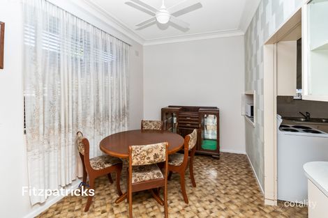 Property photo of 26 Manoora Avenue Mount Austin NSW 2650