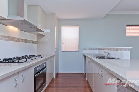 Property photo of 2B Devon Way Lynwood WA 6147