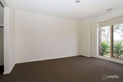 Property photo of 11 Vichy Avenue Doreen VIC 3754