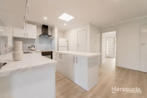 Property photo of 27 Nolan Way Bateman WA 6150