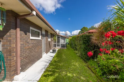 Property photo of 1 Privet Place Mansfield QLD 4122