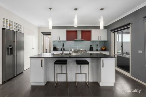 Property photo of 19 Malbec Loop Waurn Ponds VIC 3216