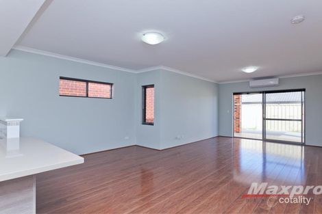Property photo of 2B Devon Way Lynwood WA 6147