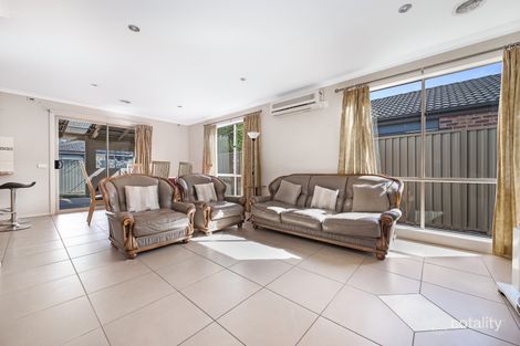 Property photo of 5 Mossman Drive Cranbourne East VIC 3977