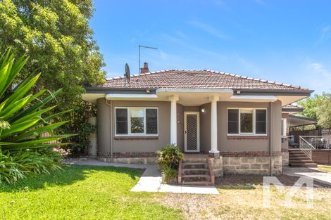 2/2 Yeovil Cres, Bicton, WA 6157