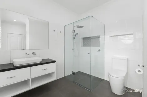 Property photo of 13 Charles Street Traralgon VIC 3844