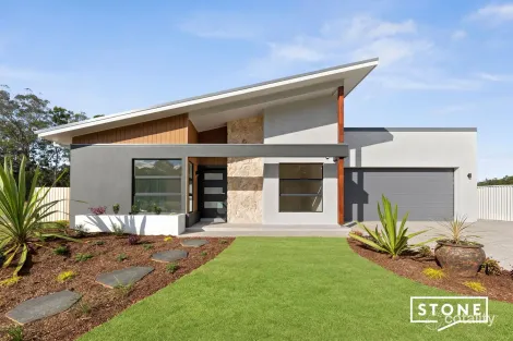 1 Oasis Ct, Moonee Beach, NSW 2450