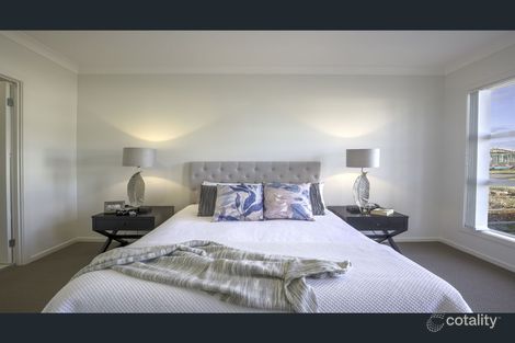 Property photo of 22 Mulvihill Crescent Denham Court NSW 2565