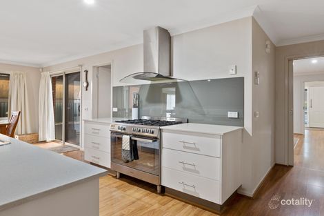Property photo of 14 Avenwood Close Canadian VIC 3350