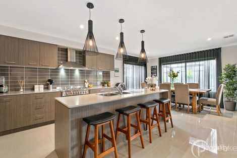 Property photo of 44 Karawarra Circuit Cranbourne North VIC 3977