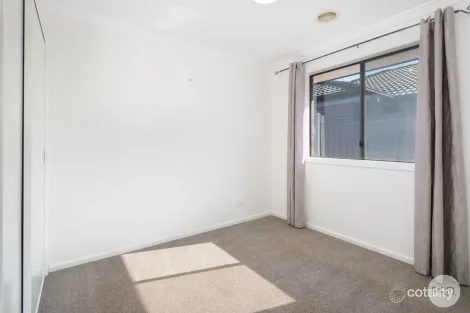 Property photo of 10 Nathanael Place Ballarat East VIC 3350