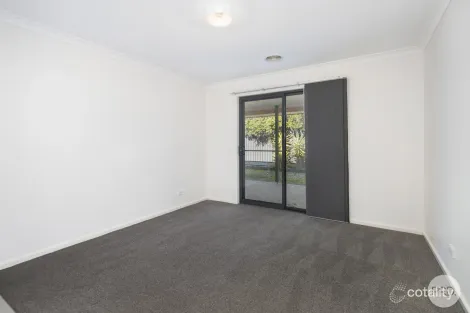 Property photo of 10 Nathanael Place Ballarat East VIC 3350